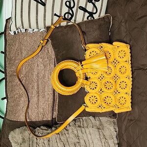 Patricia Nash small tote crochet
